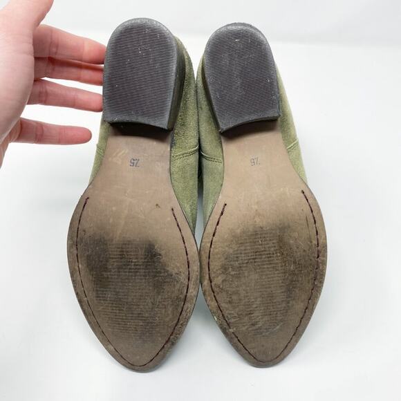 Diba True Sage Green Suede Free Pass Western Ankle Booties Women's Sz 9 Pull On - Picture 6 of 9